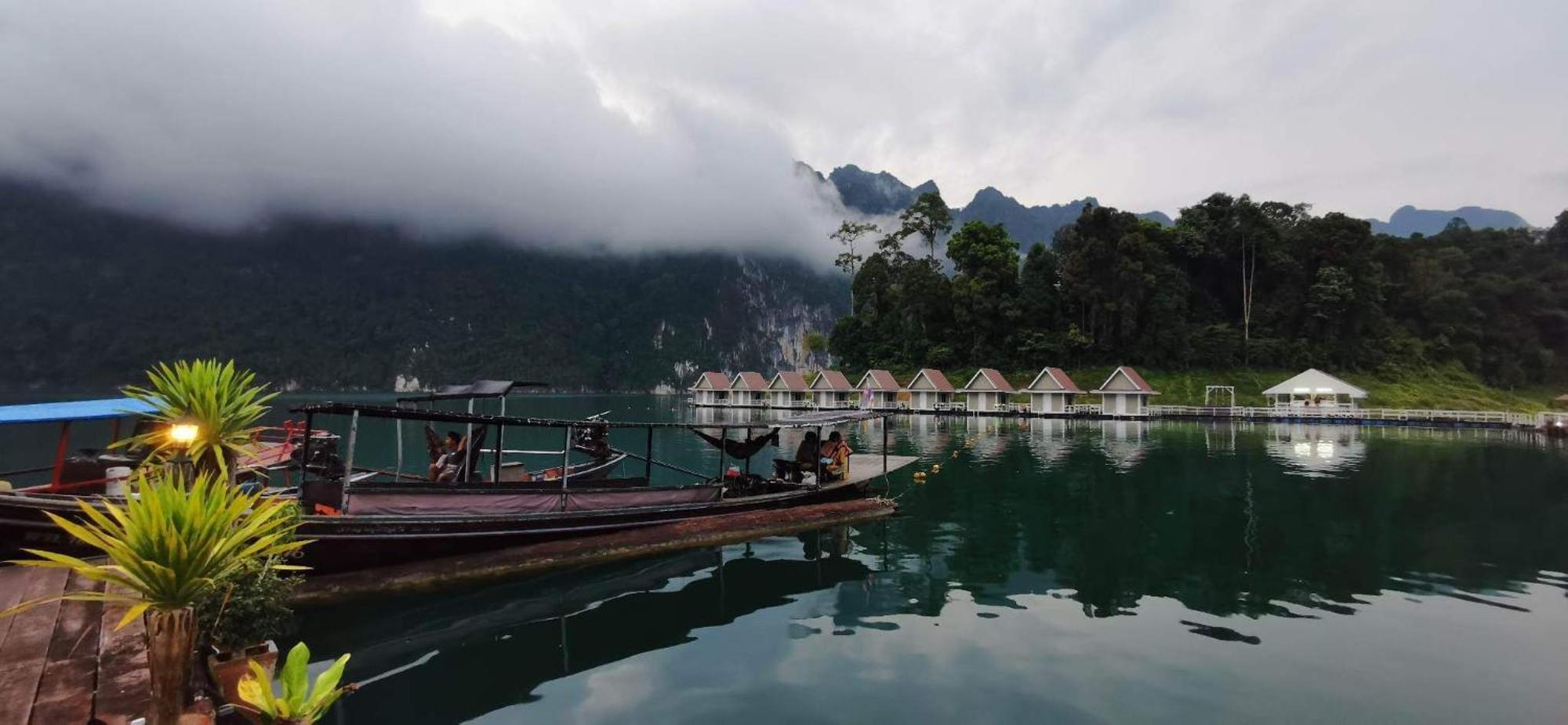 Bed and Breakfast Khaosok Happy House Khao Sok National Park Zewnętrze zdjęcie